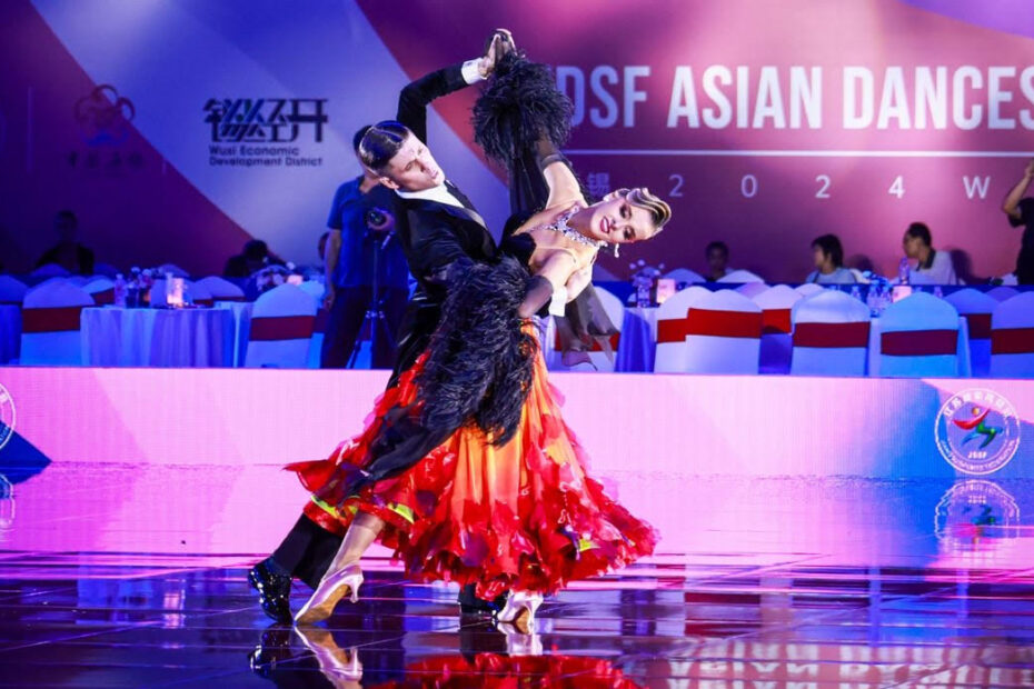 Alexey Glukhov en Anastasia Glazunova