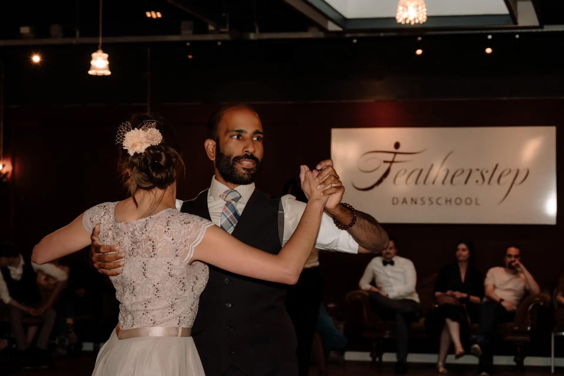 Veren-speurtocht 1 Dansende paren tijdens een event van Dansschool Featherstep