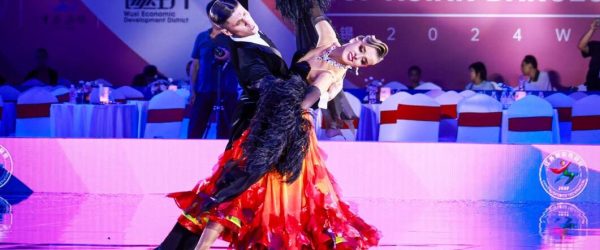 Alexey Glukhov en Anastasia Glazunova