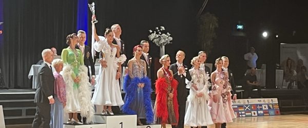 Joost Findhammer en Sina Sawall Nederlands Kampioen Ballroom NADB Hoofdklasse 2023 - Dansschool Dance Fit Leiden